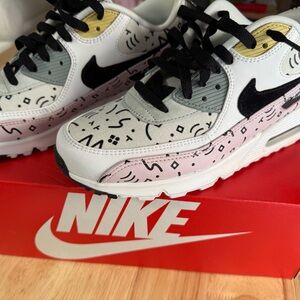 Nike Air Max 90 Premium in Barely Rose and Black